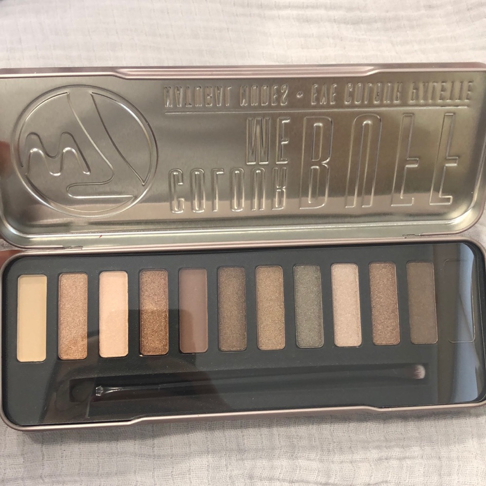 NEW UNUSED eyeshadow palette